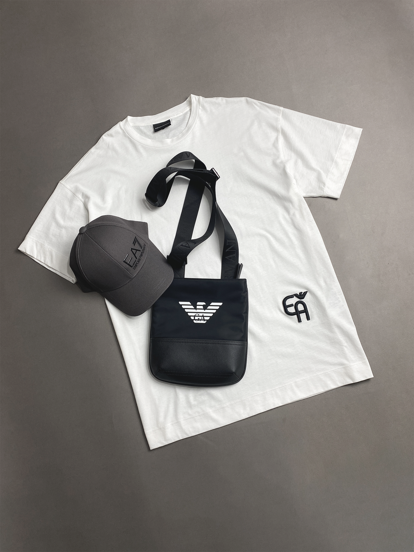 Camiseta Emporio Armani bordado lateral