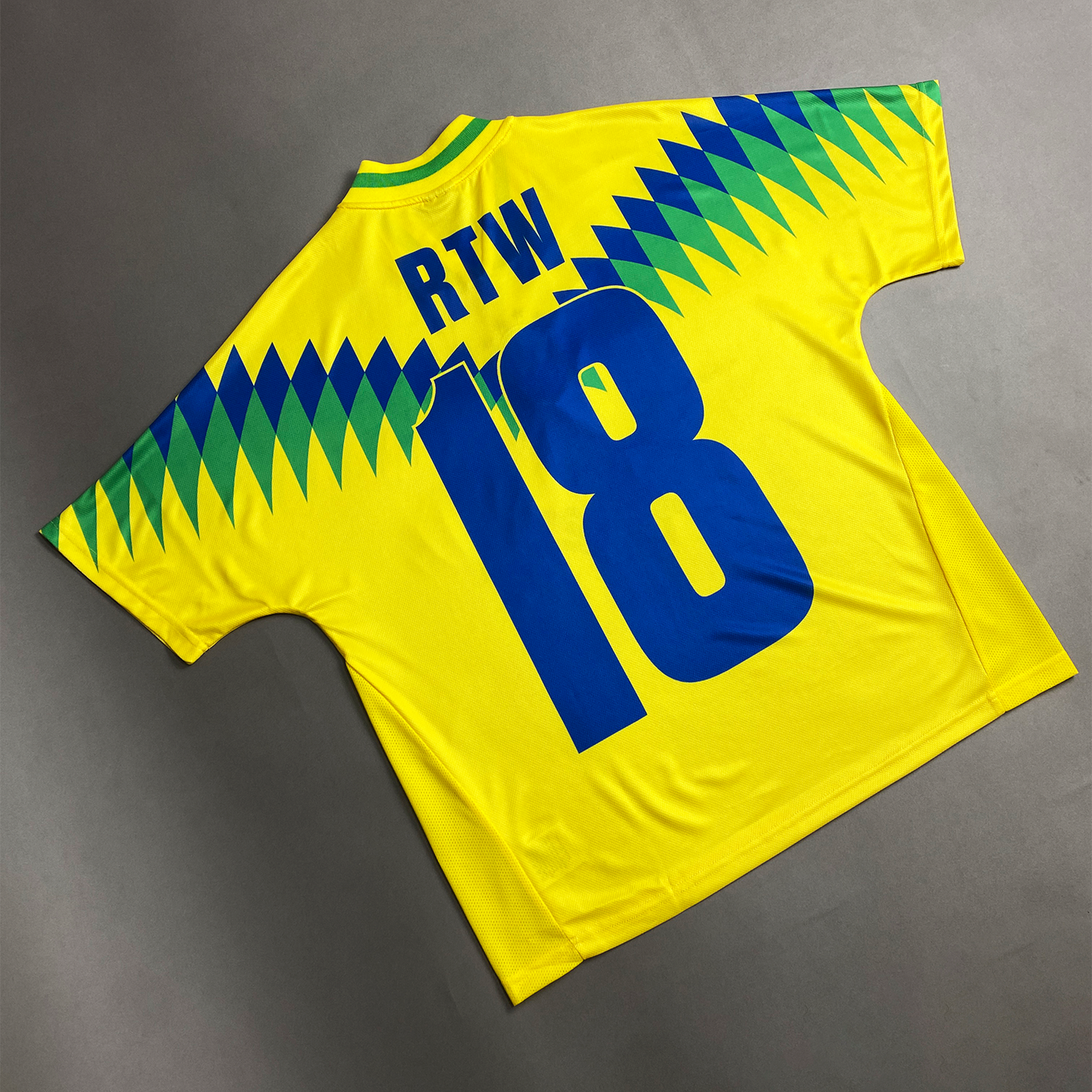 Camiseta Corteiz Jersey American Club Brazil Amarela