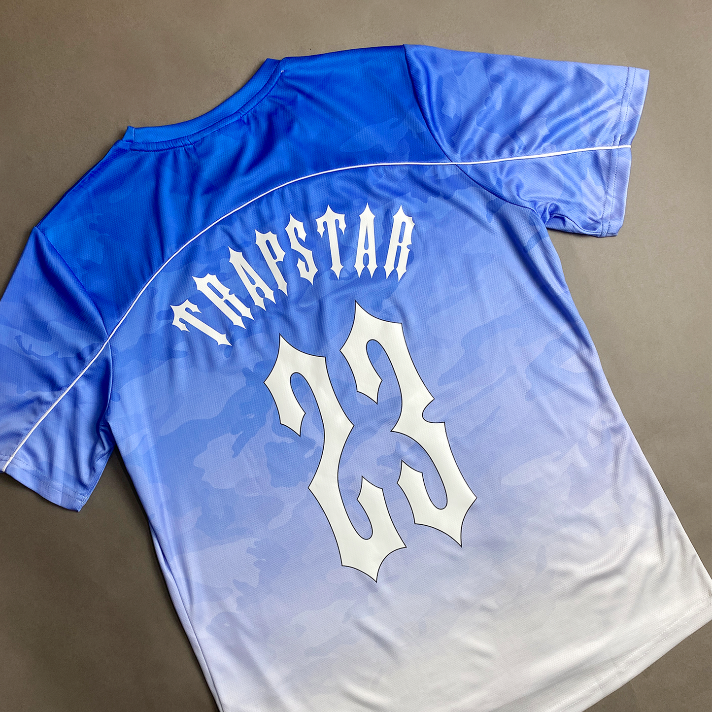Camiseta TrapStar Ignorant Footbal Jersey Gradient Blue